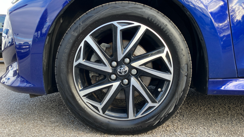 Toyota Yaris 1.5 Hybrid Design 5dr CVT Hybrid Hatchback